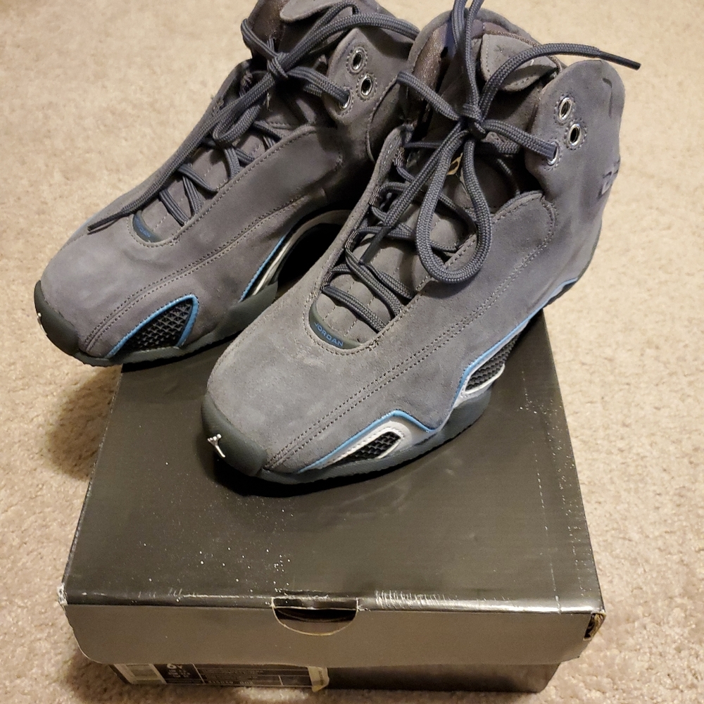 Air Jordan XXI Rapht/ Uni Blue 6Y suede.LT GRPHT / MET SILV - WHITE